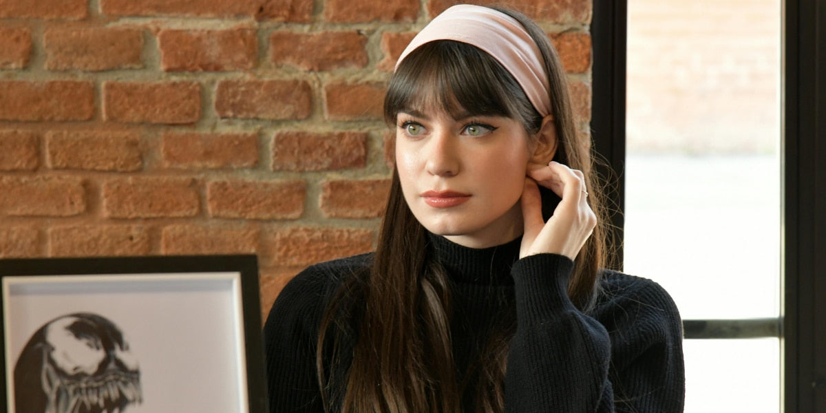 Which Hairstyles Are Best for Round Faces?